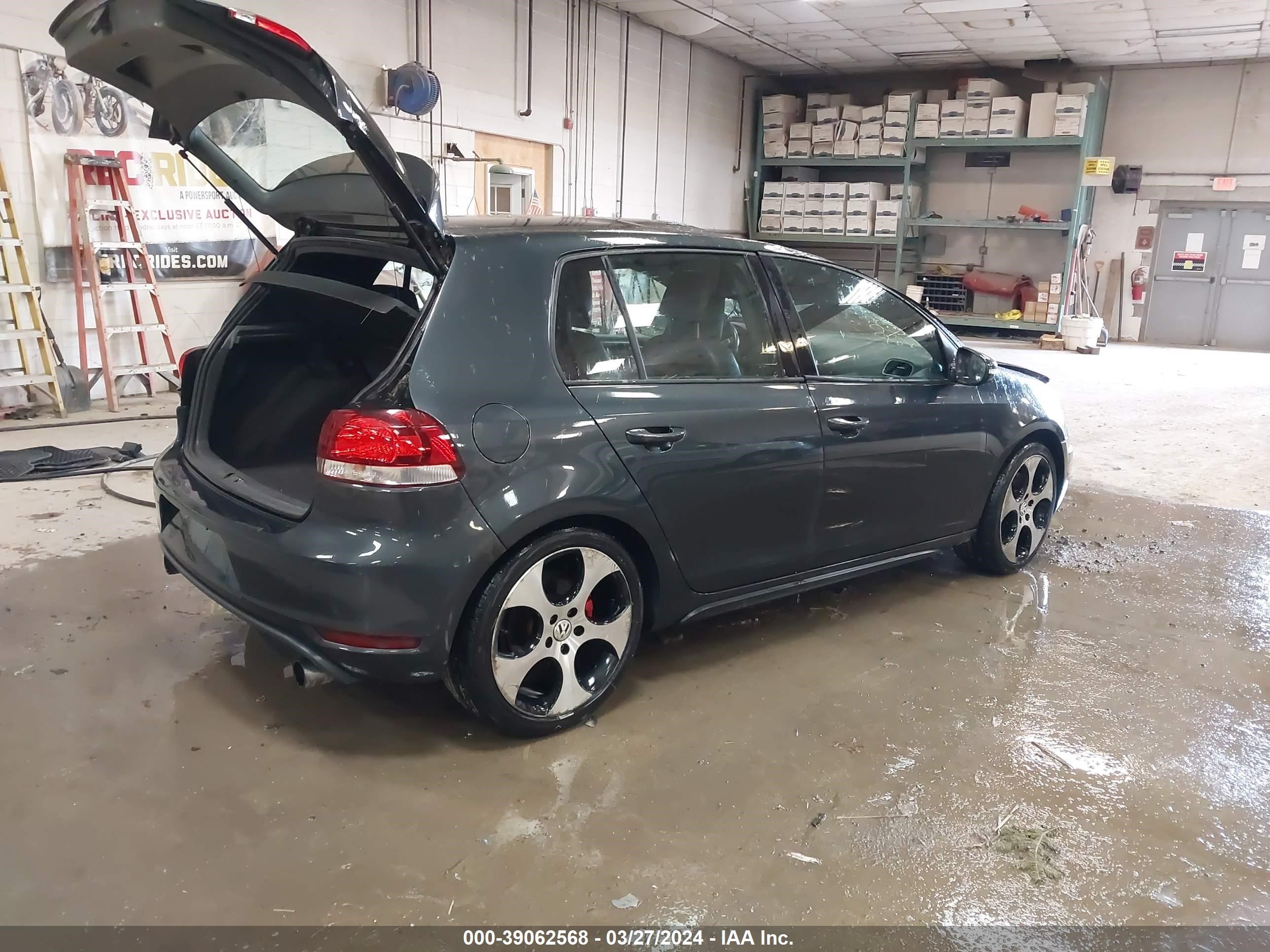 Photo 3 VIN: WVWGD7AJ9BW114310 - VOLKSWAGEN GTI 