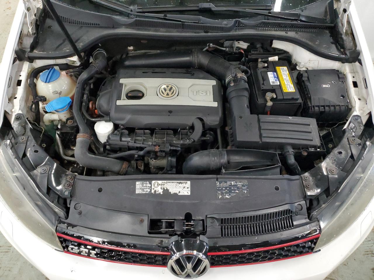 Photo 10 VIN: WVWGD7AJXAW374696 - VOLKSWAGEN GTI 