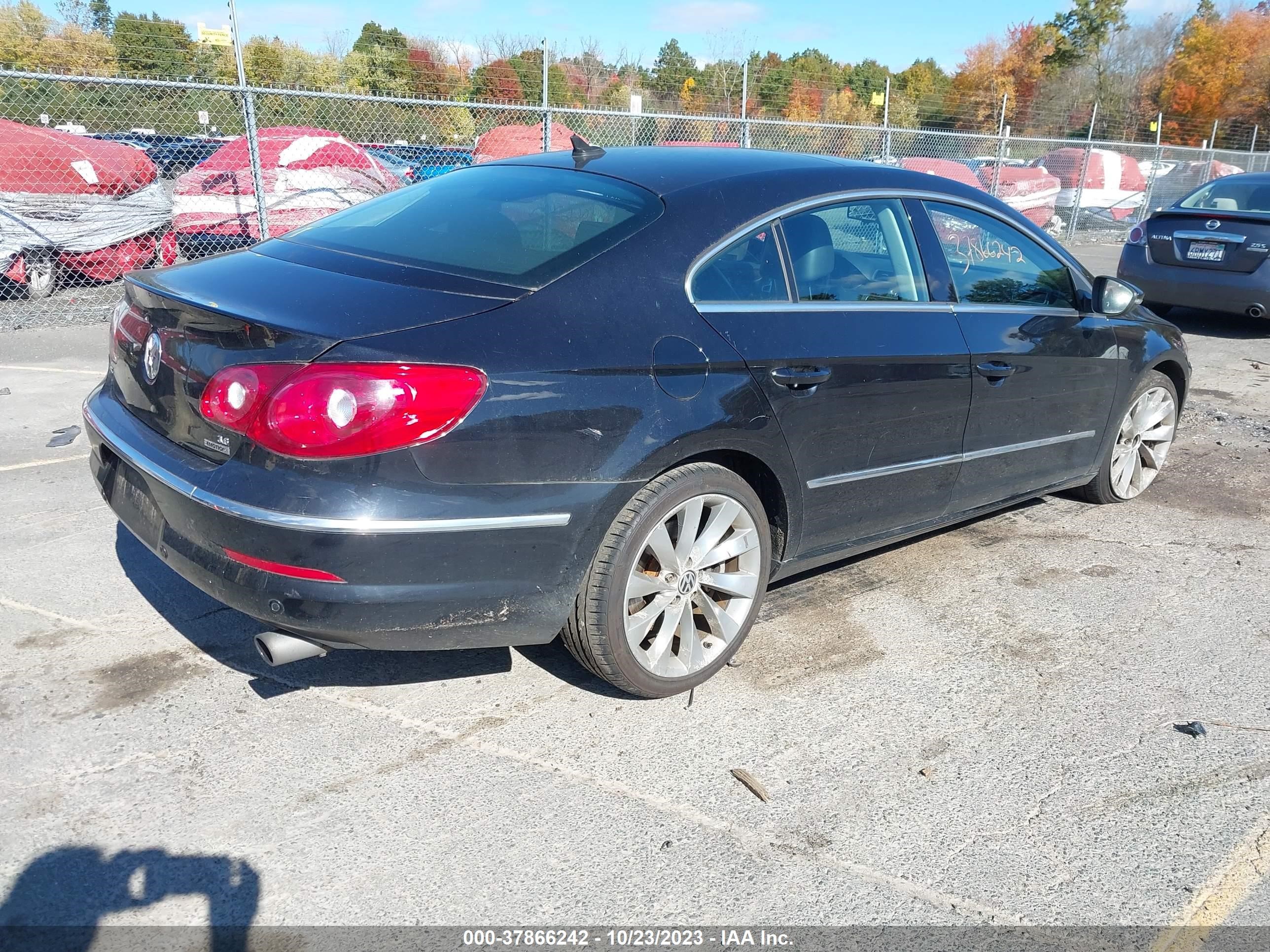 Photo 3 VIN: WVWGU7AN3CE546689 - VOLKSWAGEN PASSAT 