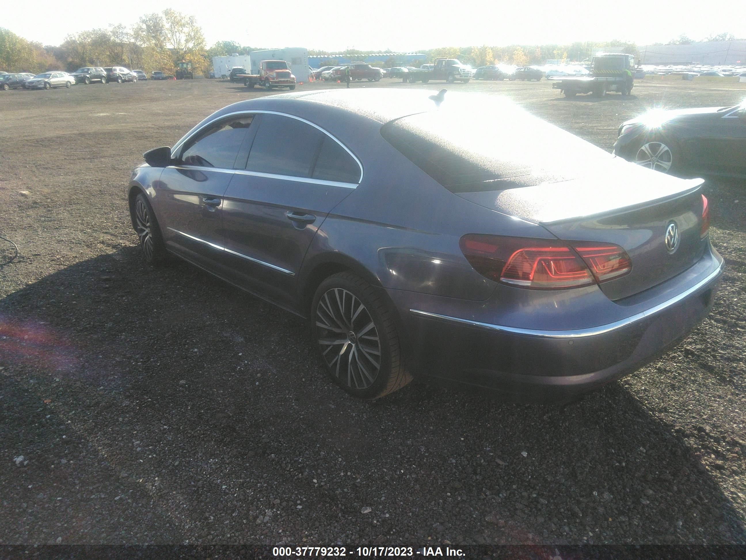 Photo 2 VIN: WVWGU7AN3FE812880 - VOLKSWAGEN PASSAT 