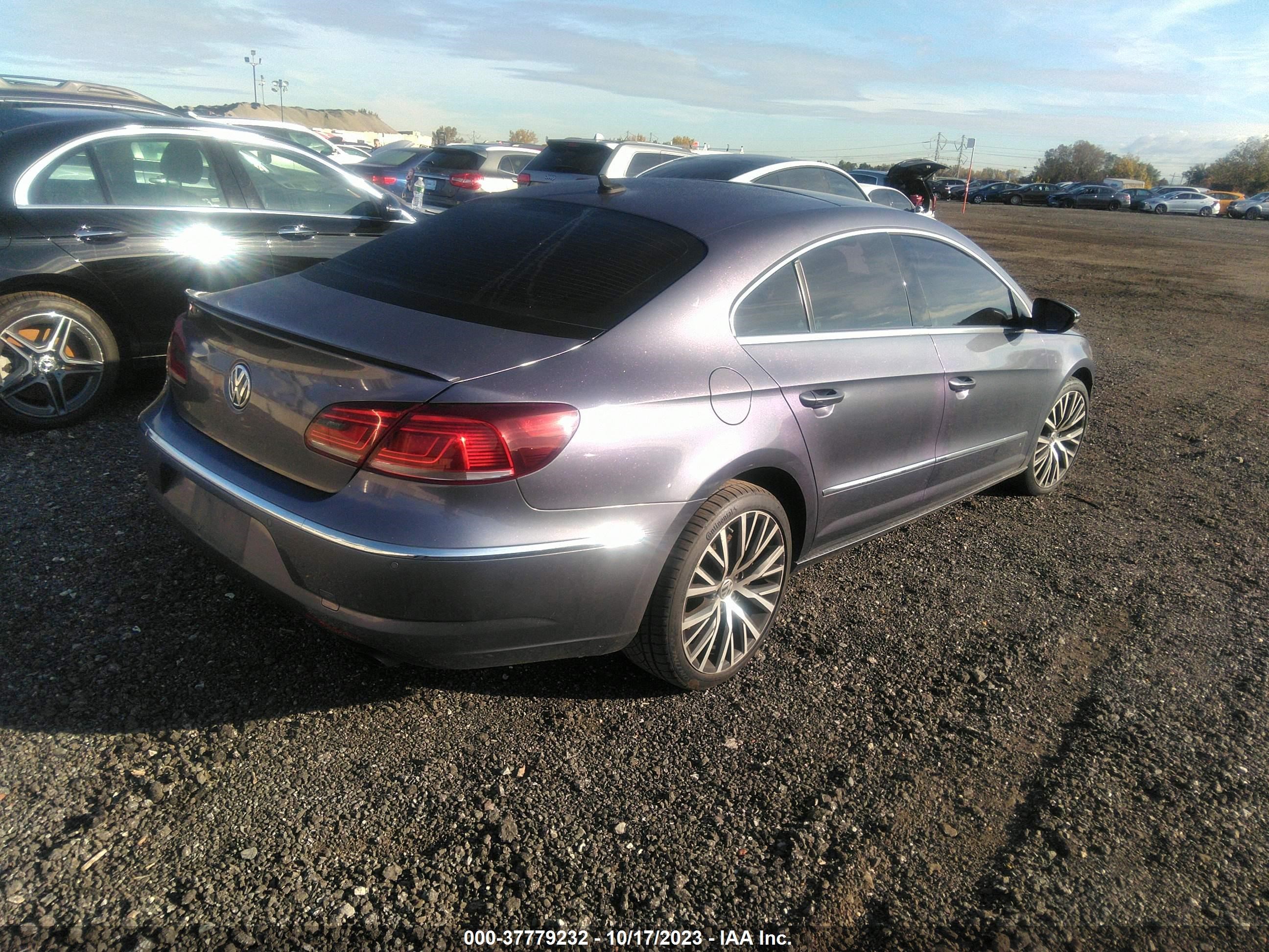 Photo 3 VIN: WVWGU7AN3FE812880 - VOLKSWAGEN PASSAT 