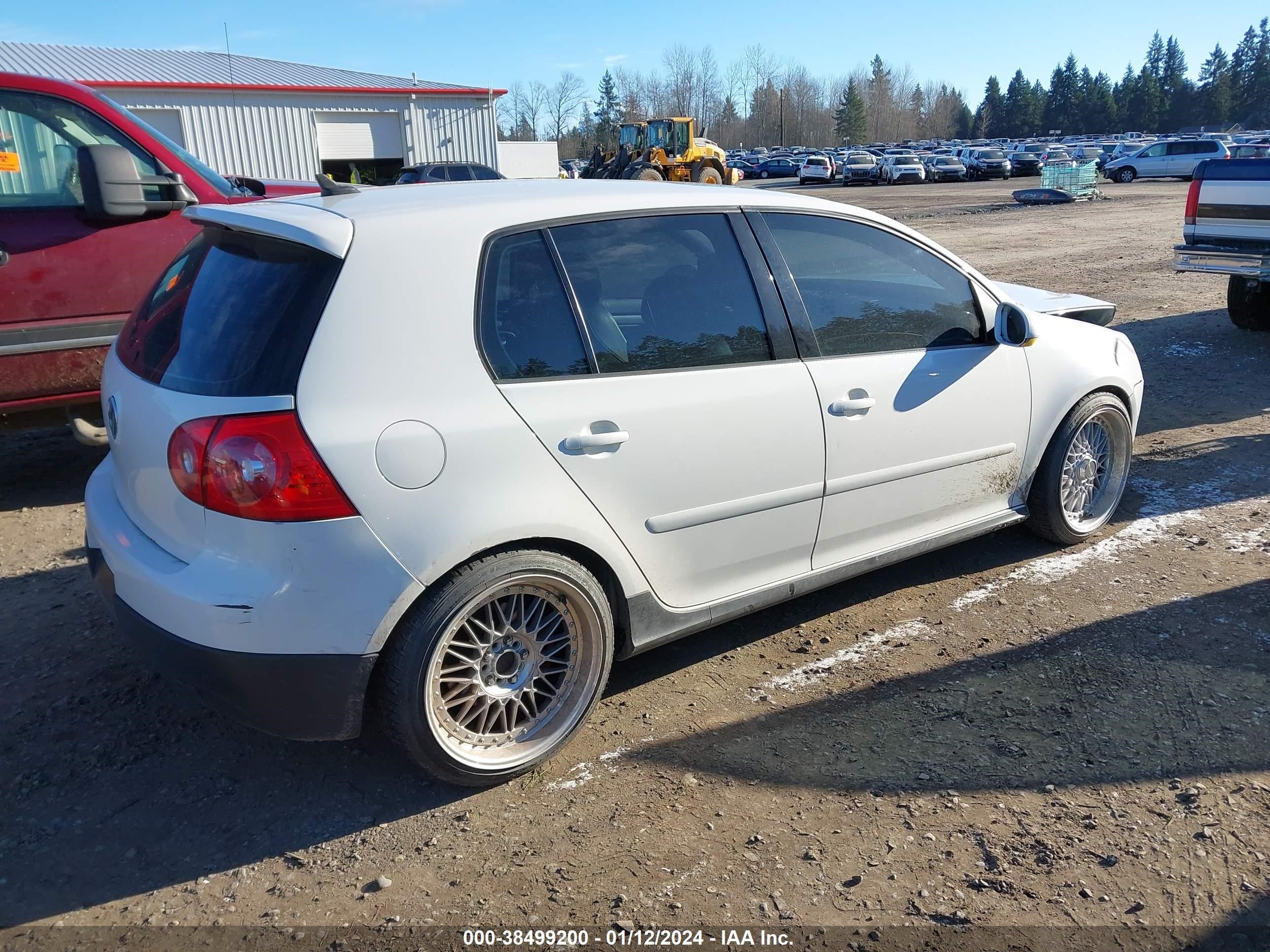 Photo 3 VIN: WVWGV71KX8W029300 - VOLKSWAGEN GTI 