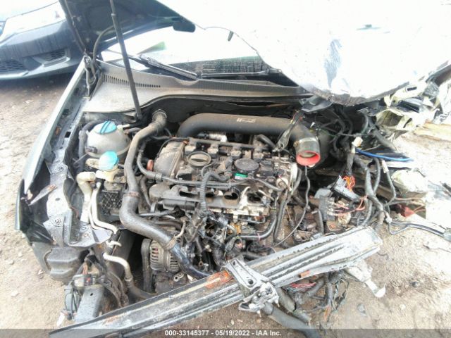 Photo 9 VIN: WVWGV7AJ3AW227746 - VOLKSWAGEN GTI 