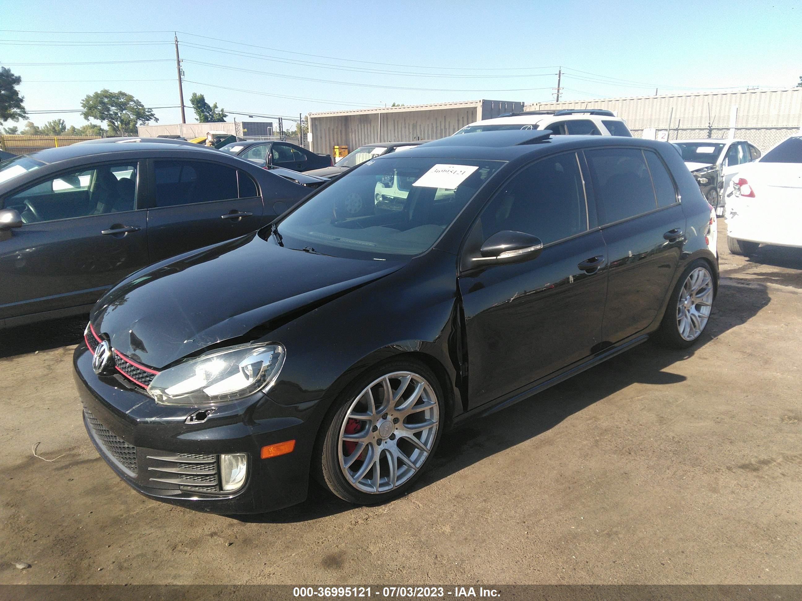 Photo 1 VIN: WVWHD7AJ2DW125141 - VOLKSWAGEN GTI 