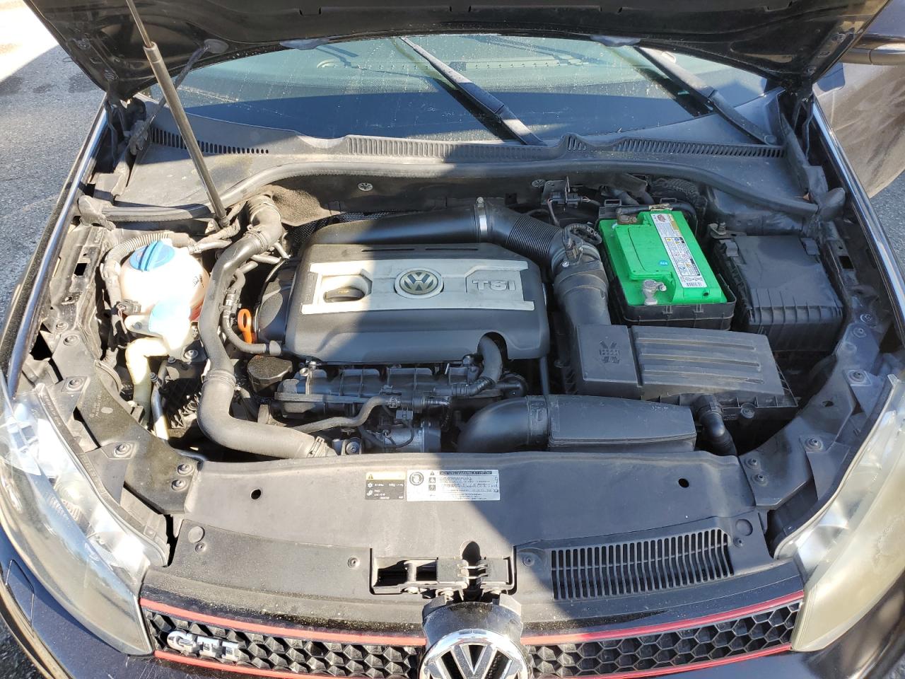 Photo 10 VIN: WVWHD7AJ3AW428747 - VOLKSWAGEN GTI 