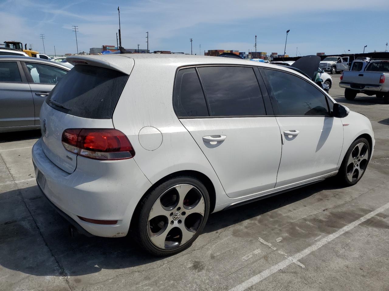 Photo 2 VIN: WVWHD7AJ4BW347533 - VOLKSWAGEN GTI 