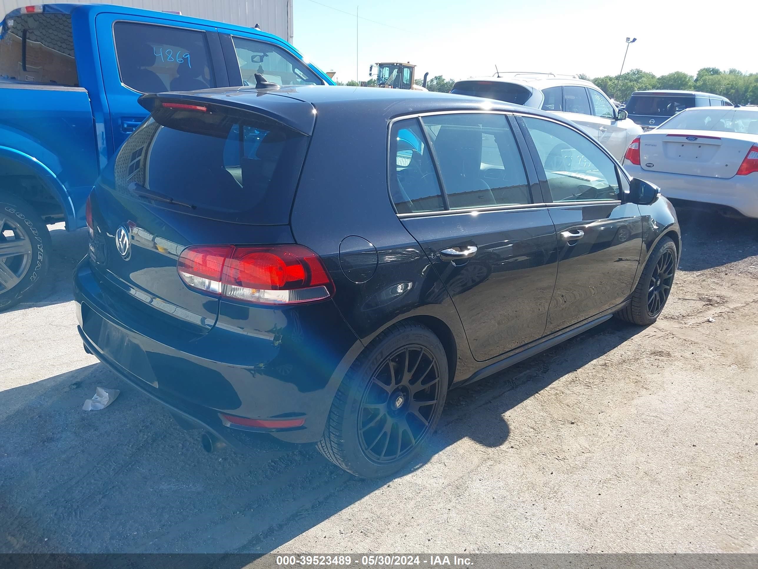 Photo 3 VIN: WVWHD7AJ6EW011435 - VOLKSWAGEN GTI 