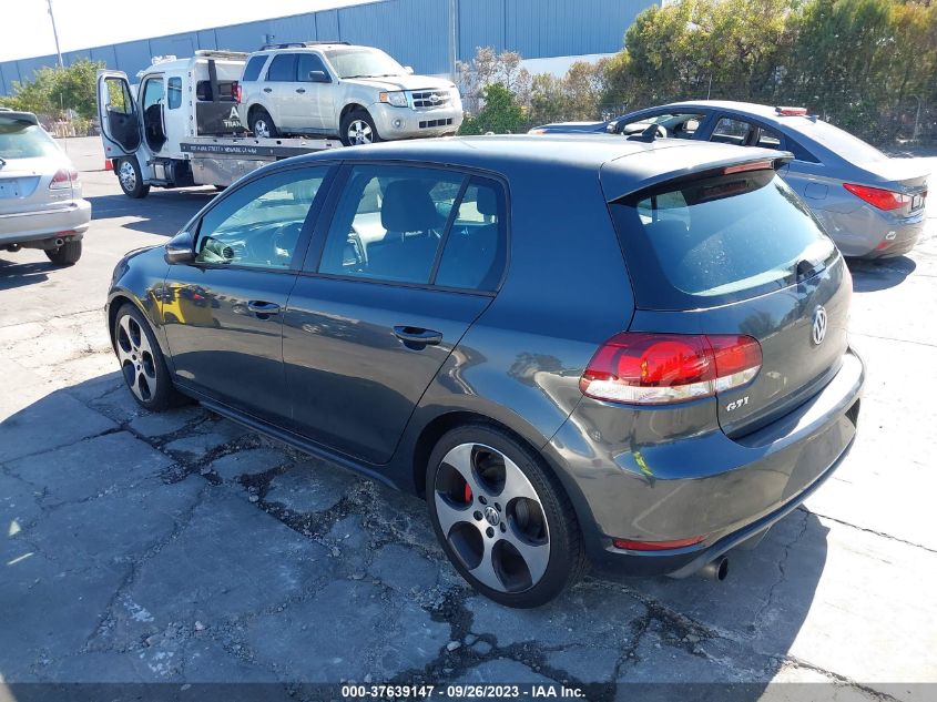 Photo 2 VIN: WVWHD7AJ9AW307799 - VOLKSWAGEN GTI 