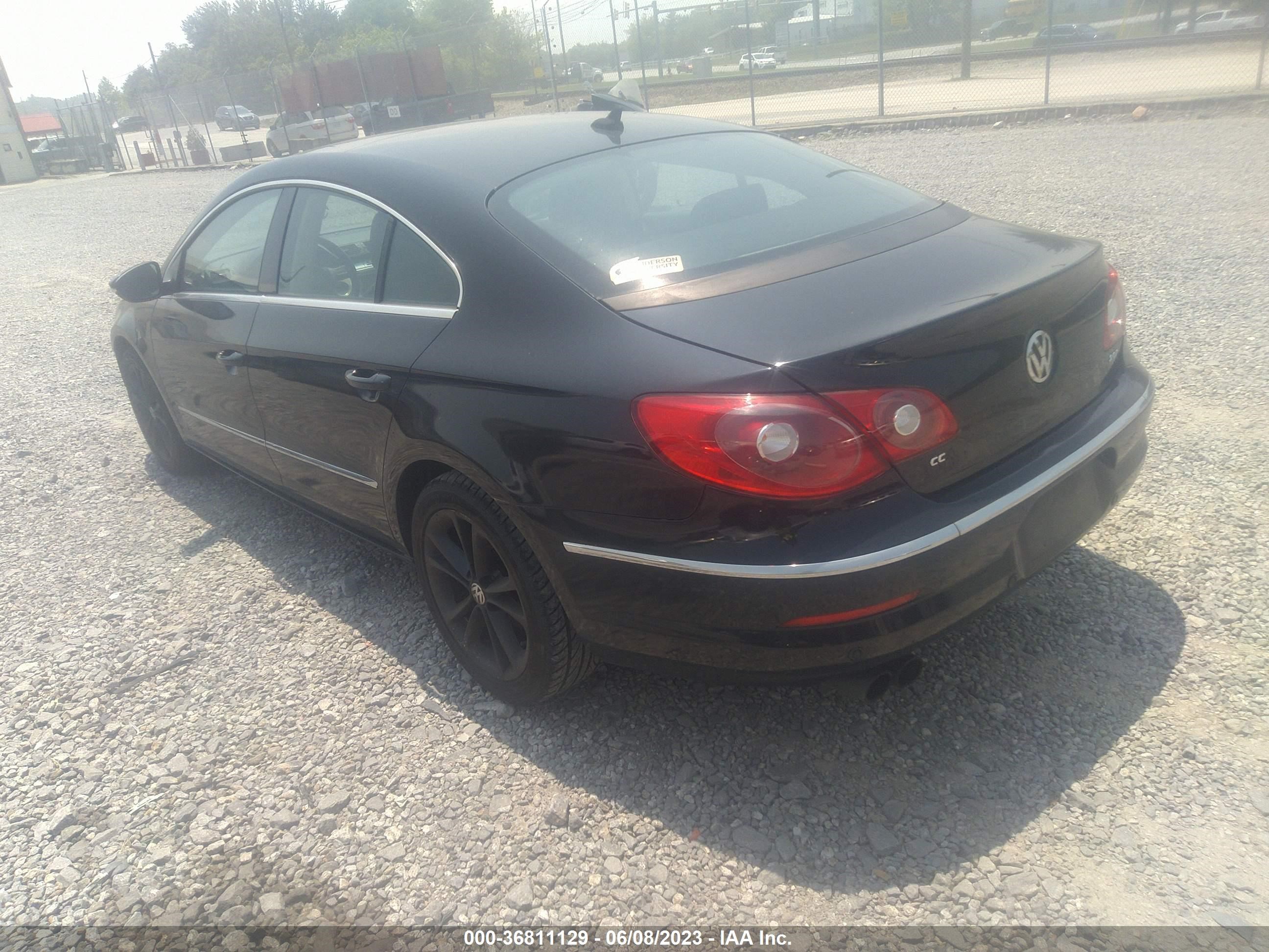 Photo 2 VIN: WVWHN7AN9AE543116 - VOLKSWAGEN PASSAT 