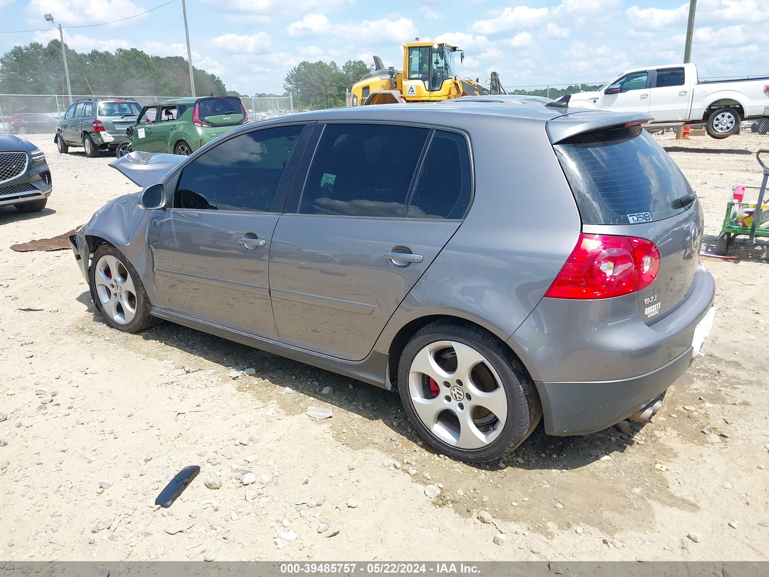 Photo 2 VIN: WVWHV71K08W245046 - VOLKSWAGEN GTI 