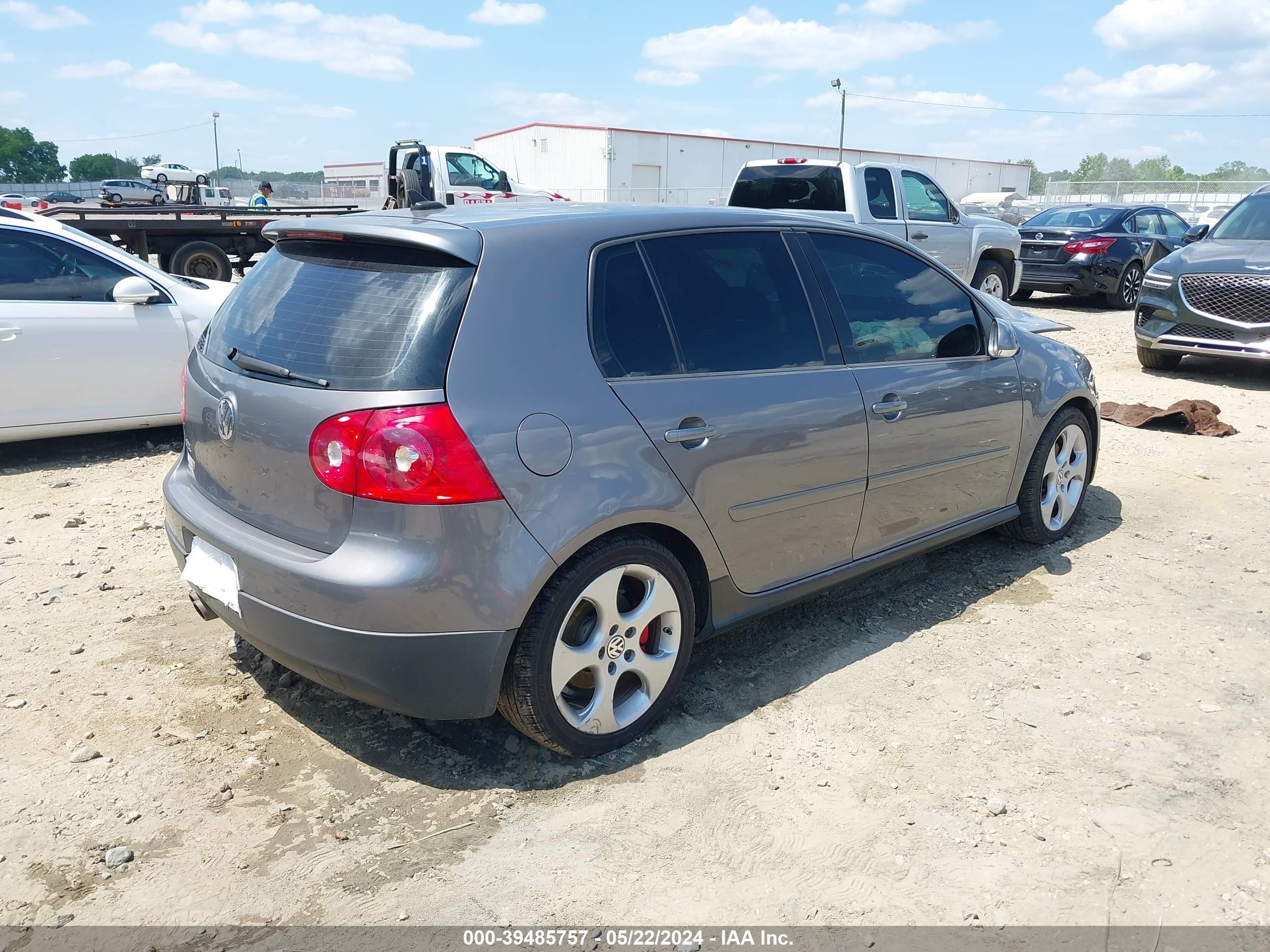 Photo 3 VIN: WVWHV71K08W245046 - VOLKSWAGEN GTI 