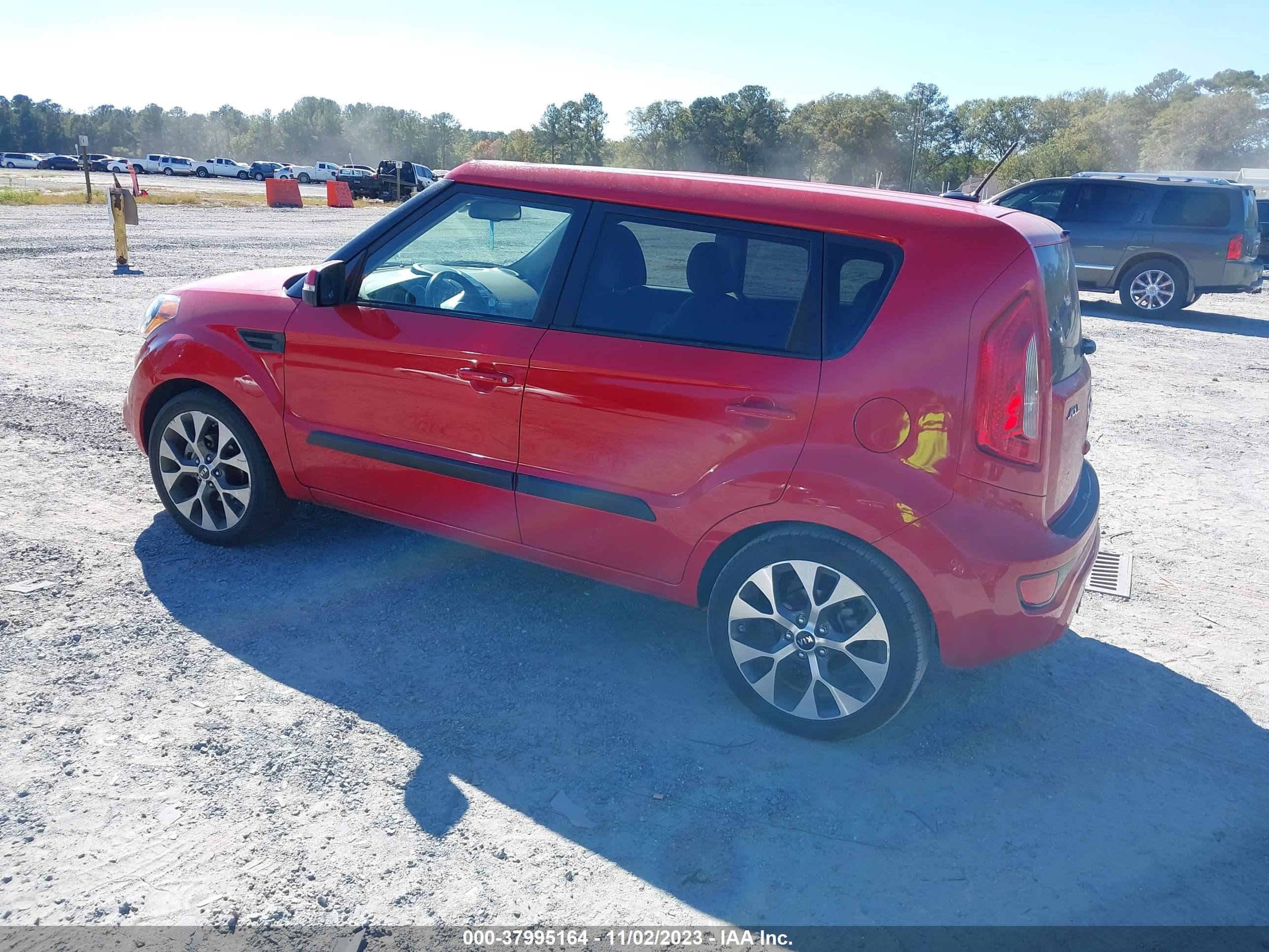 Photo 2 VIN: WVWHV71K37W011787 - KIA SOUL 