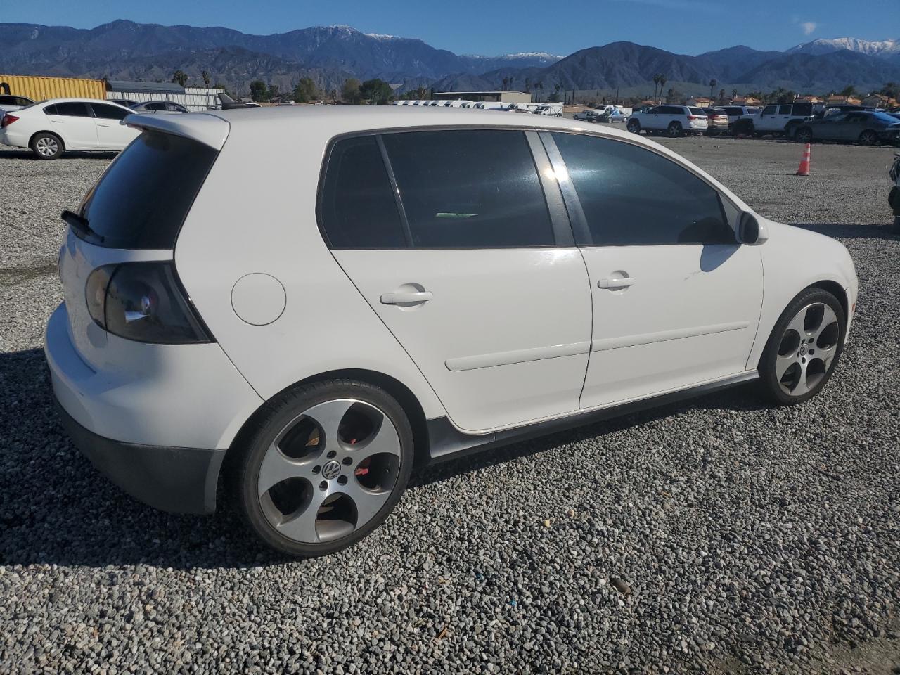 Photo 2 VIN: WVWHV71K38W236731 - VOLKSWAGEN GTI 