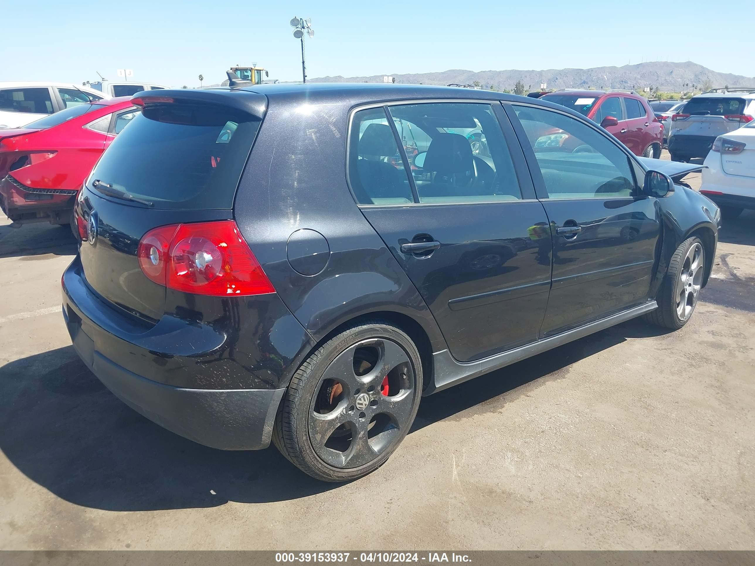 Photo 3 VIN: WVWHV71K58W189105 - VOLKSWAGEN GTI 