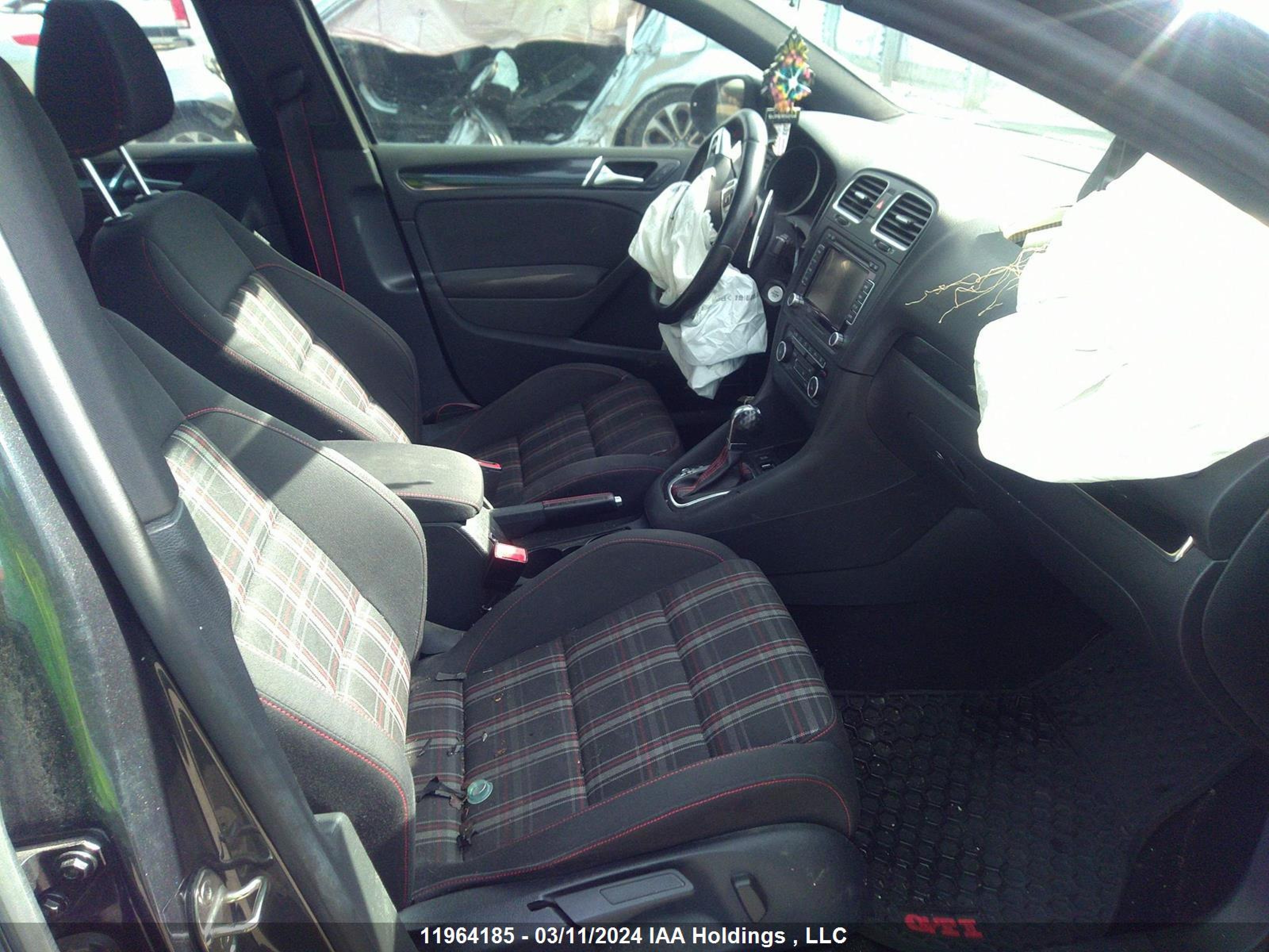 Photo 4 VIN: WVWHV7AJ7DW130090 - VOLKSWAGEN GOLF 