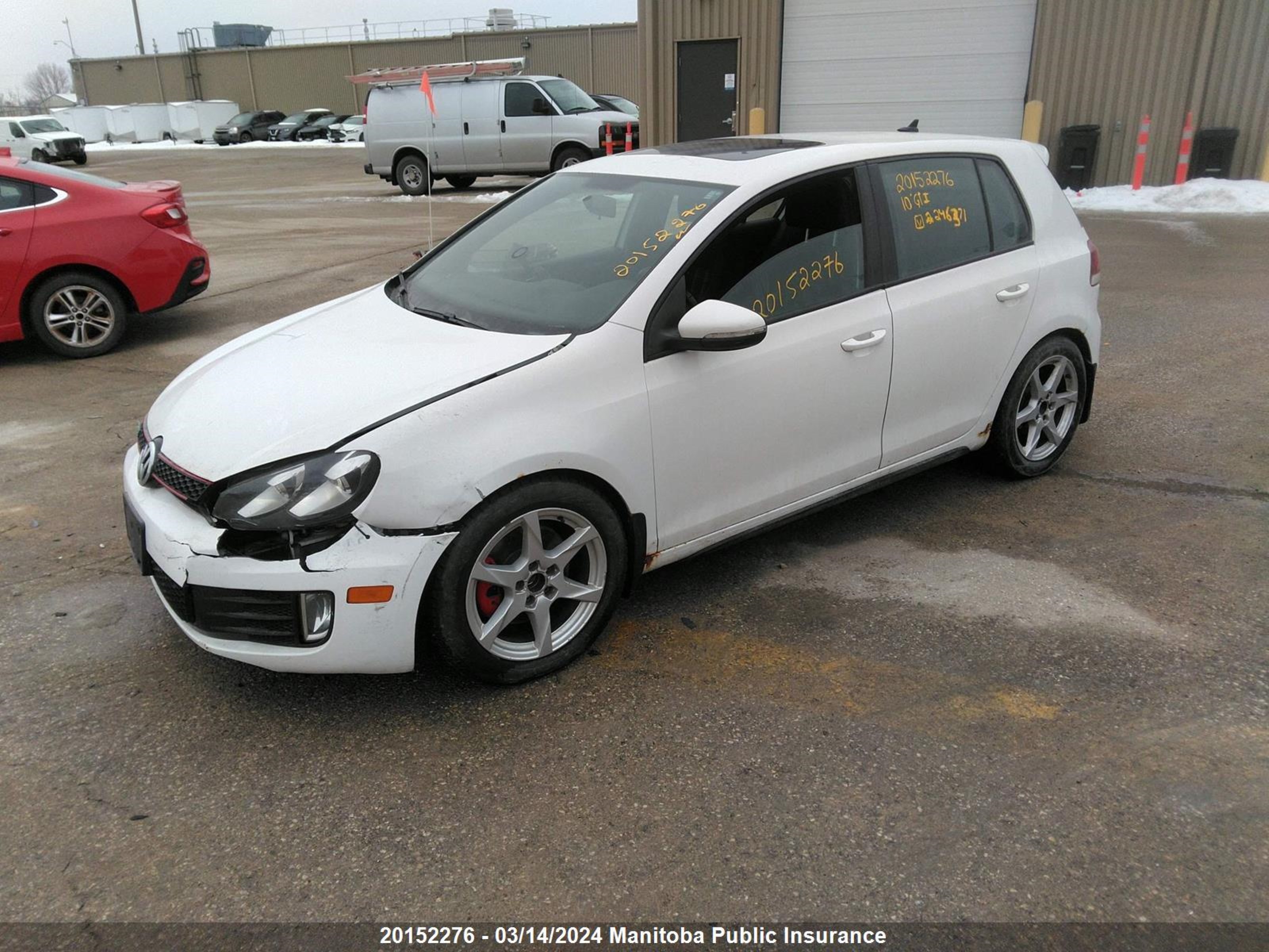 Photo 1 VIN: WVWHV7AJ9AW246371 - VOLKSWAGEN GTI 