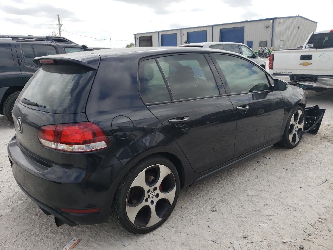 Photo 2 VIN: WVWHV7AJXDW137213 - VOLKSWAGEN GTI 