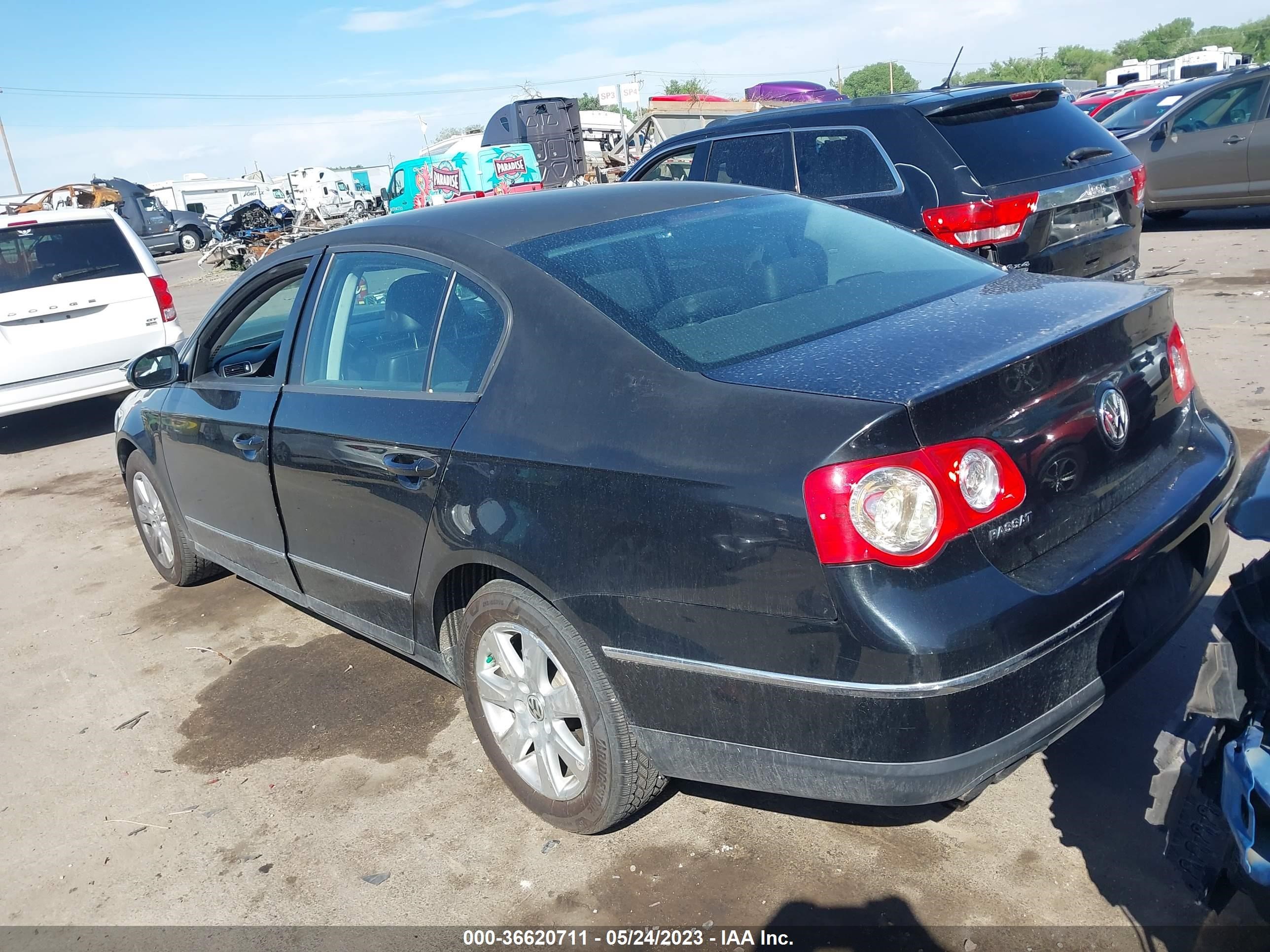 Photo 2 VIN: WVWJK73C17P122042 - VOLKSWAGEN PASSAT 