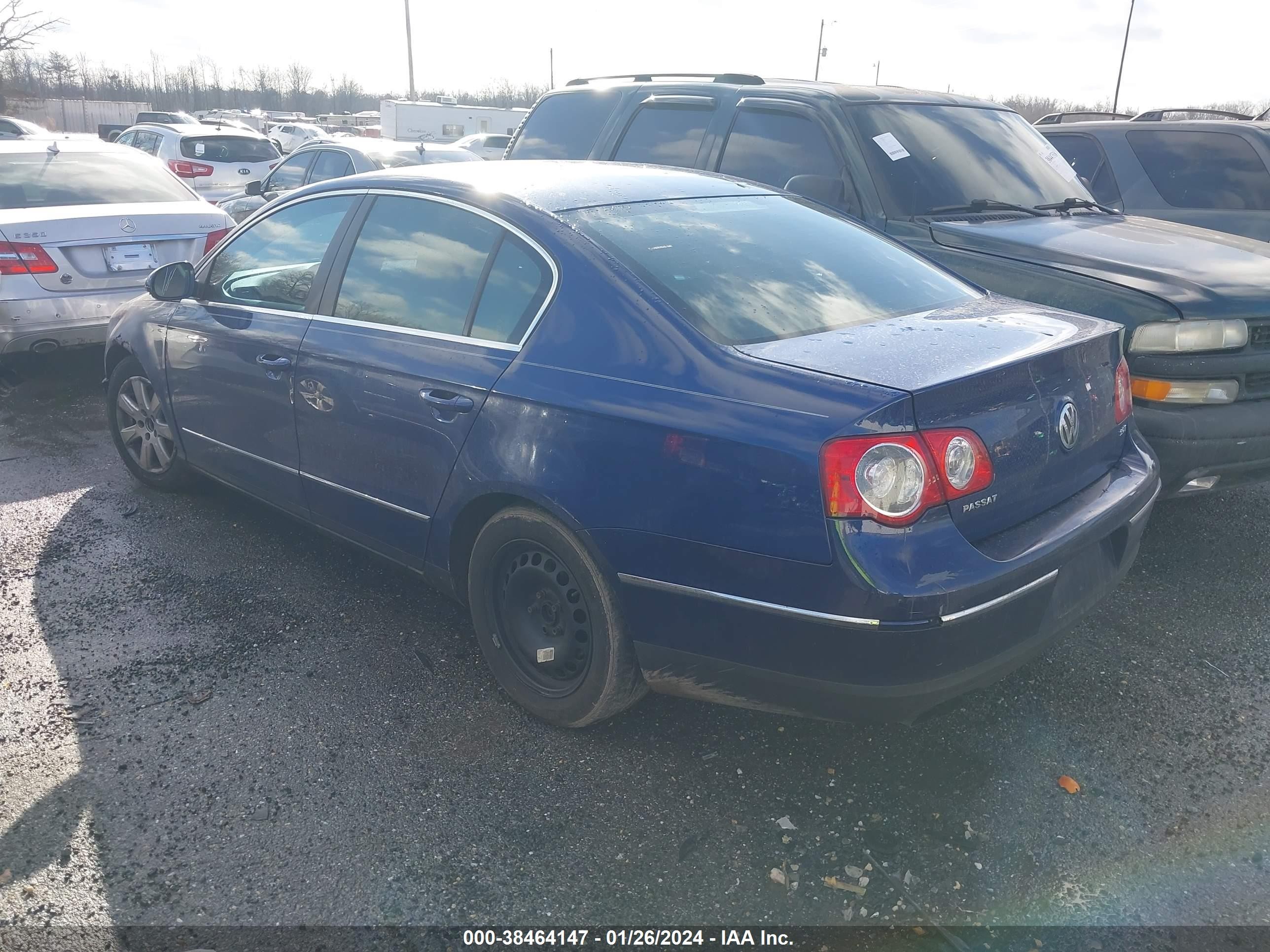 Photo 2 VIN: WVWJK73C88E107115 - VOLKSWAGEN PASSAT 