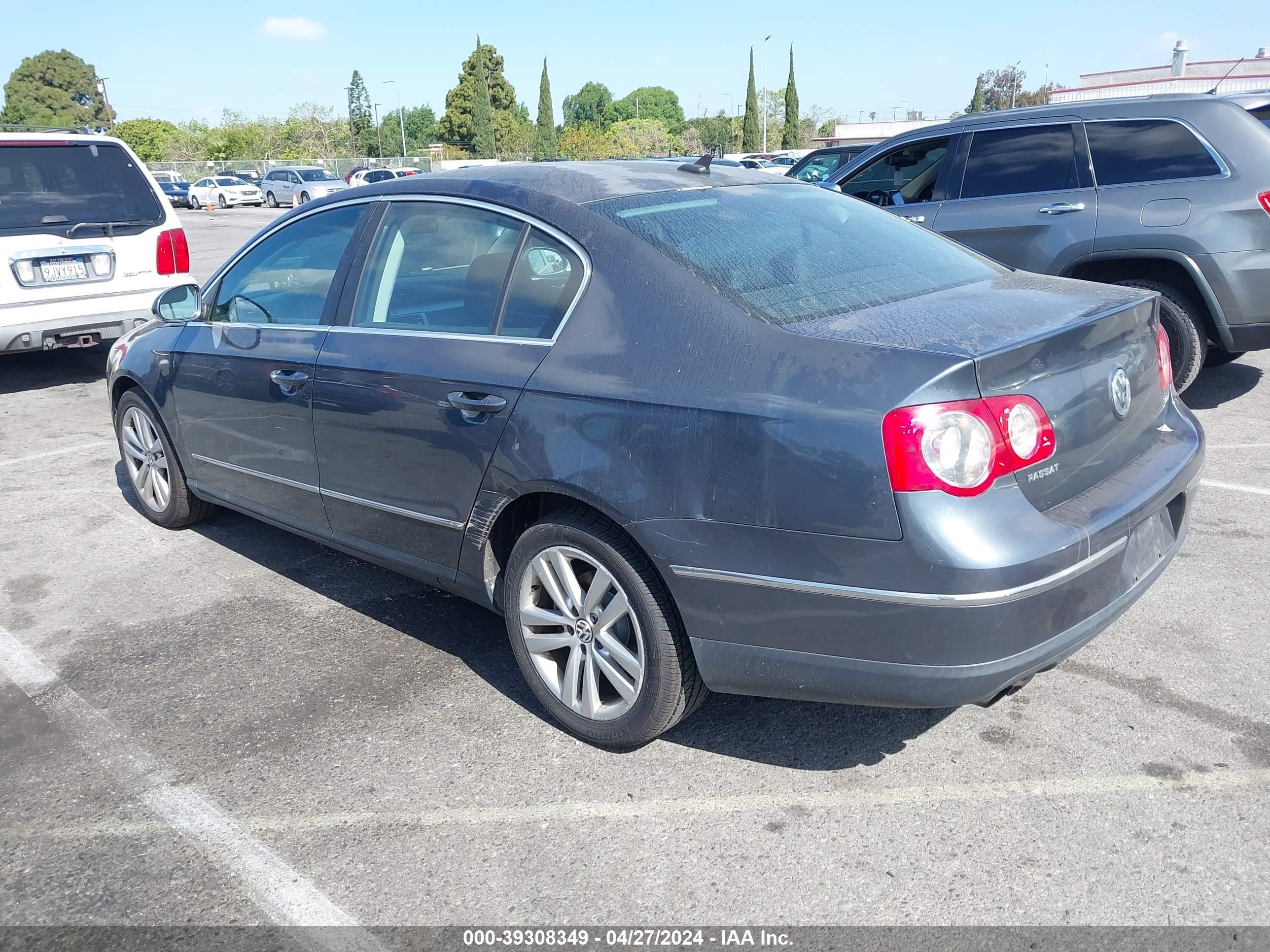 Photo 2 VIN: WVWJK73CX9P035484 - VOLKSWAGEN PASSAT 