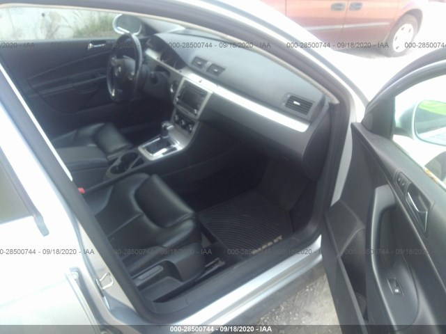 Photo 4 VIN: WVWJK7AN1AE105832 - VOLKSWAGEN PASSAT 