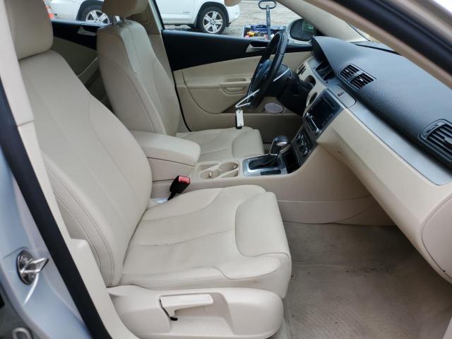 Photo 4 VIN: WVWJK7AN3AE082828 - VOLKSWAGEN PASSAT 