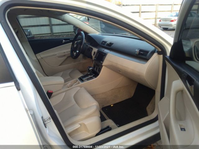 Photo 4 VIN: WVWJL7AN2AE060557 - VOLKSWAGEN PASSAT 