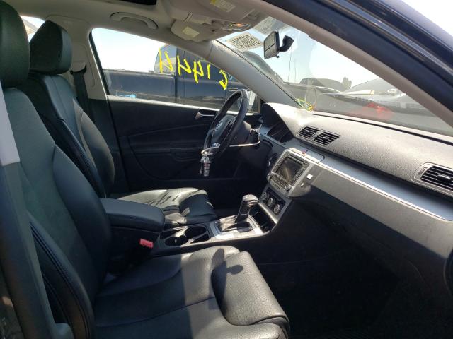 Photo 4 VIN: WVWJM7AN6AE091209 - VOLKSWAGEN PASSAT 