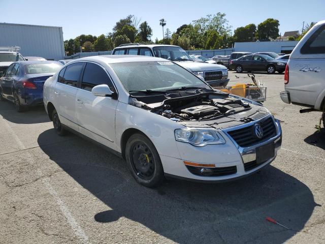 Photo 3 VIN: WVWJM7AN9AE076297 - VOLKSWAGEN PASSAT 