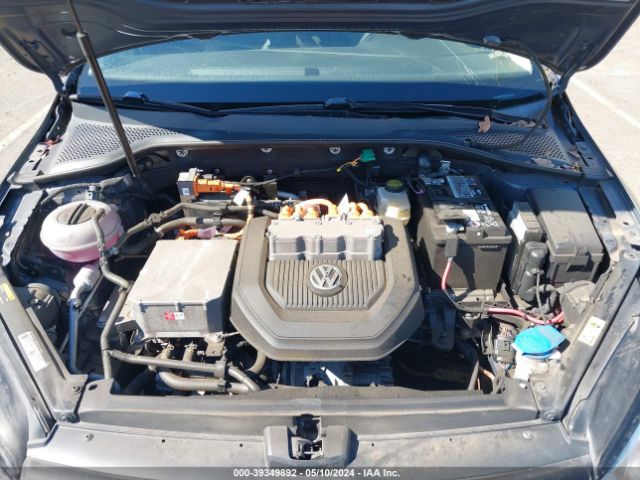 Photo 9 VIN: WVWKP7AU3GW910893 - VOLKSWAGEN E-GOLF 