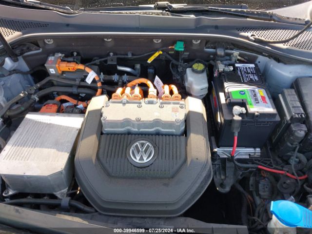 Photo 9 VIN: WVWKP7AU4GW916556 - VOLKSWAGEN GOLF 