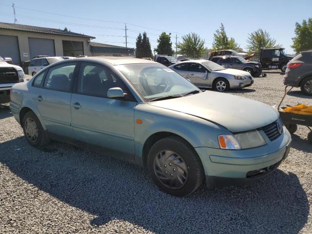 Photo 3 VIN: WVWMA63B0XE052109 - VOLKSWAGEN PASSAT 