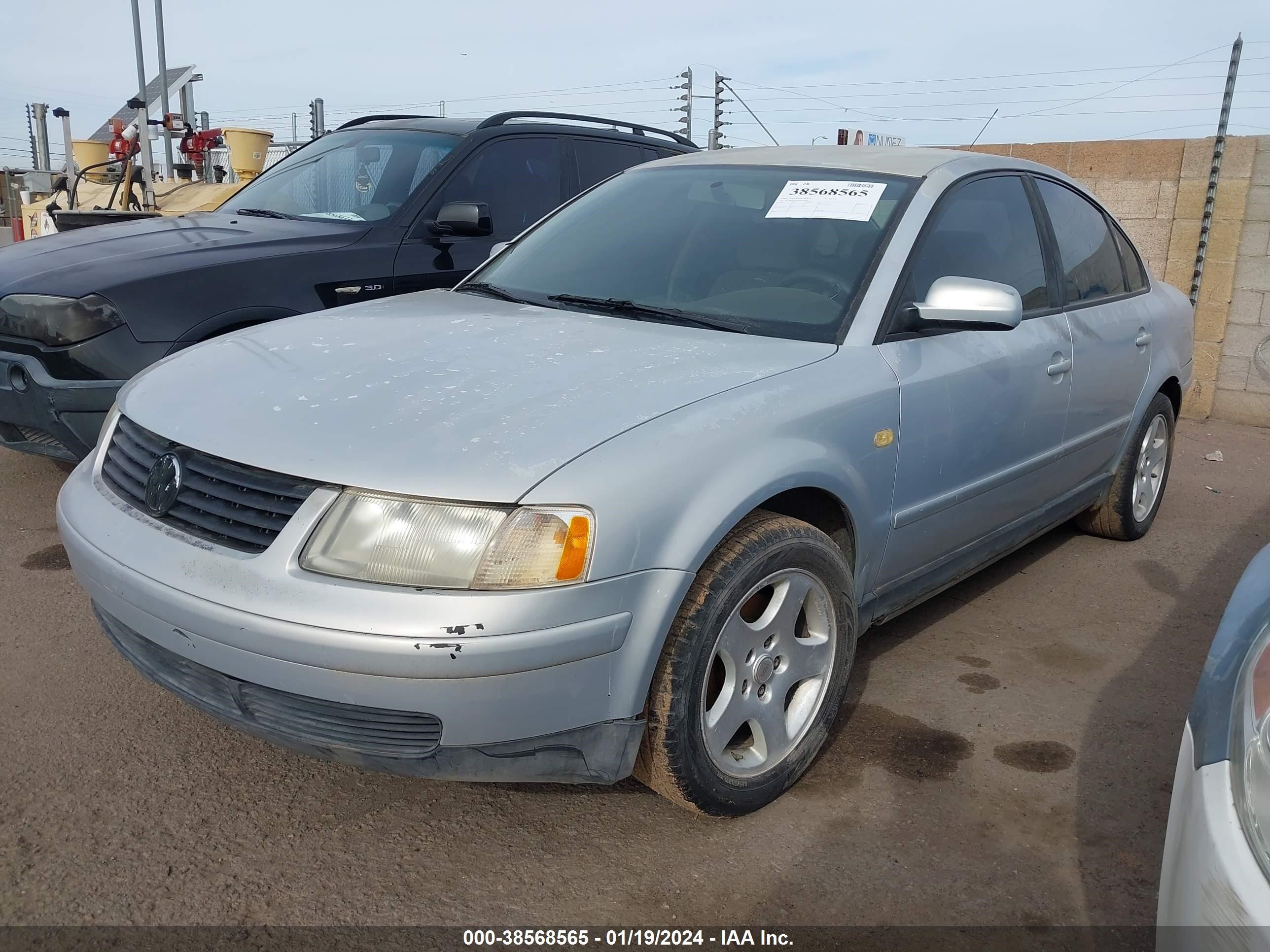 Photo 1 VIN: WVWMA63B3XE289242 - VOLKSWAGEN PASSAT 