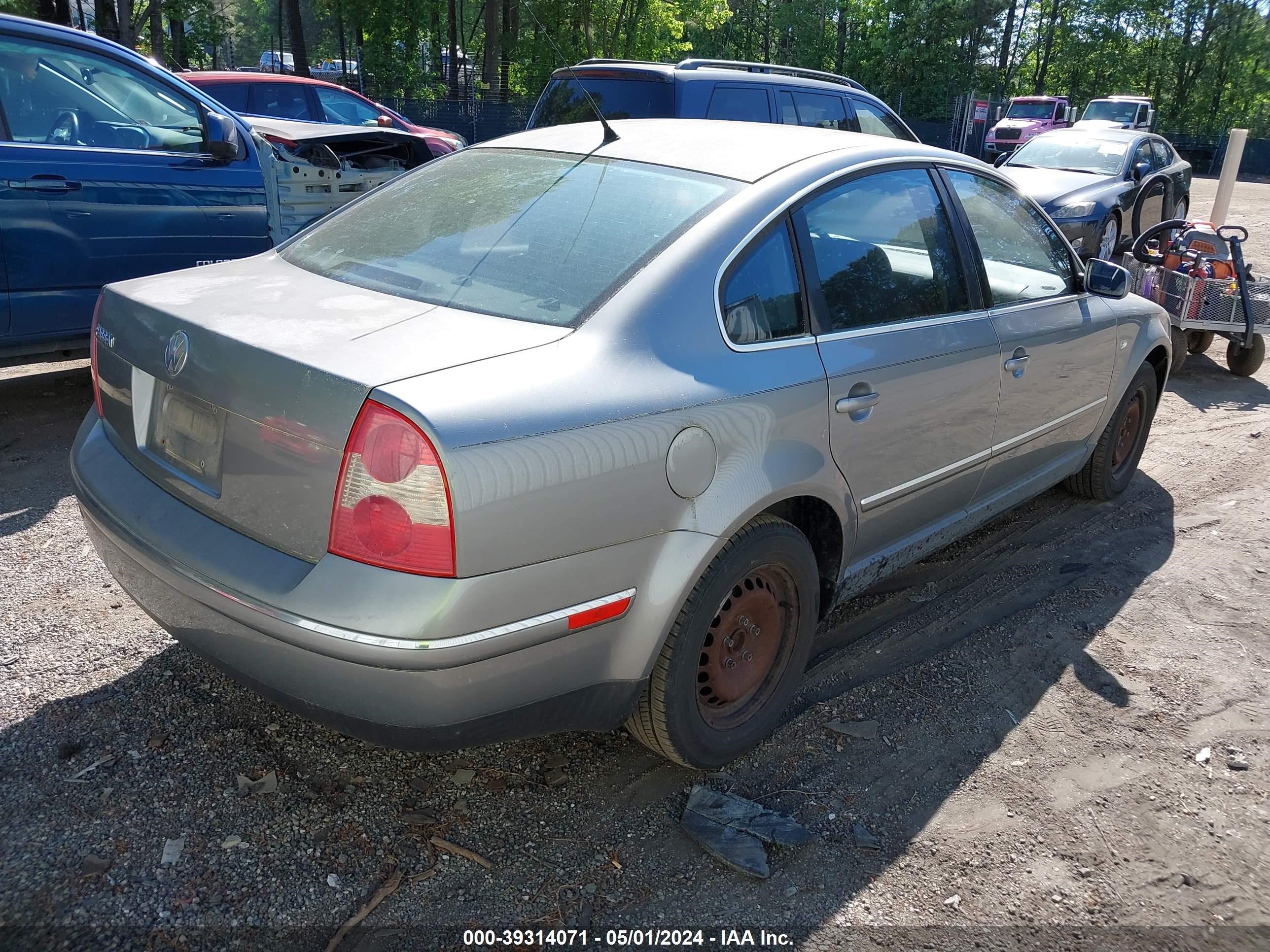 Photo 3 VIN: WVWMD63B83P051506 - VOLKSWAGEN PASSAT 