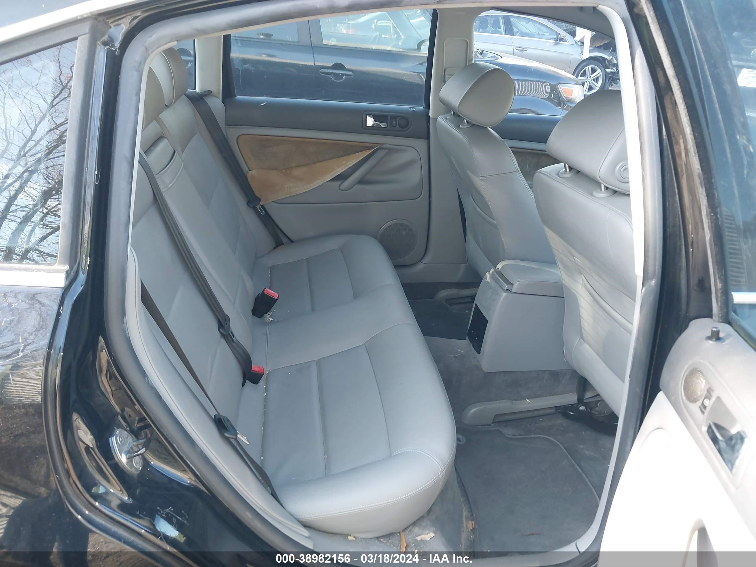 Photo 7 VIN: WVWME63B04P325540 - VOLKSWAGEN PASSAT 