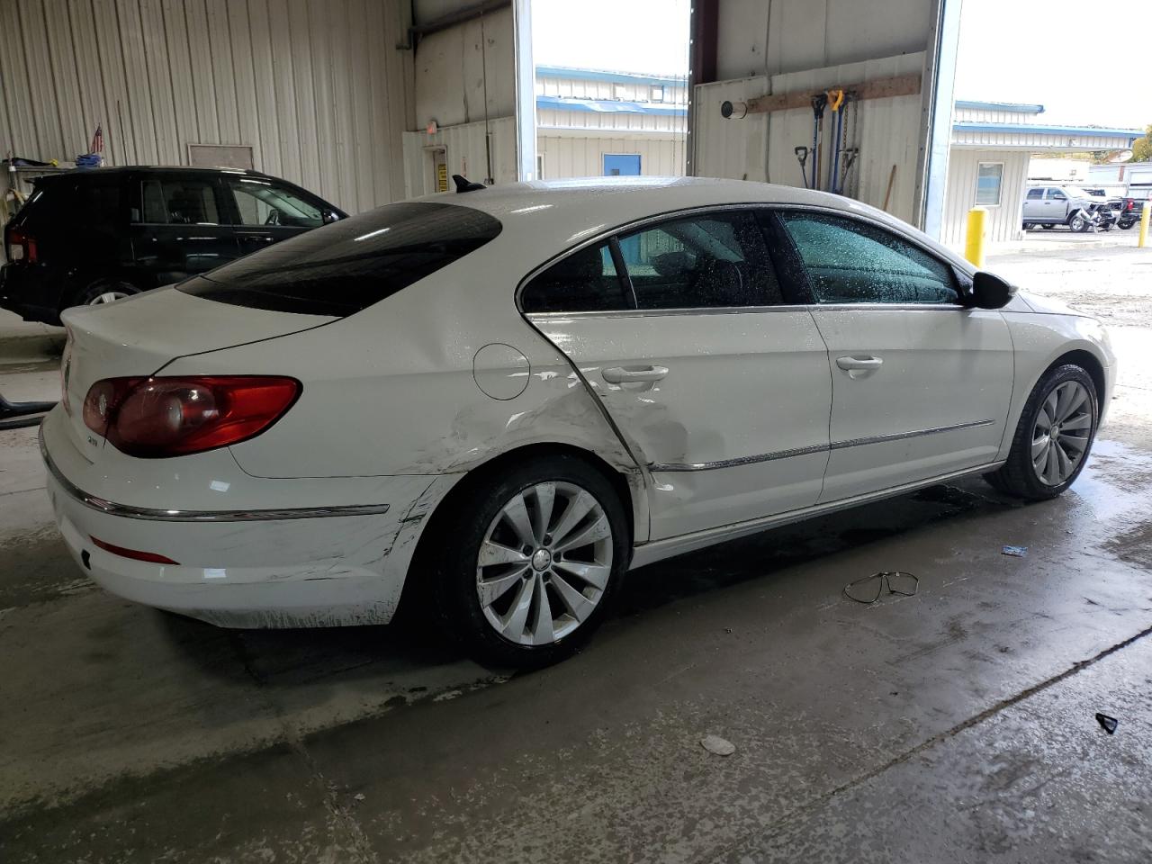 Photo 2 VIN: WVWMN7AN0BE703383 - VOLKSWAGEN PASSAT 