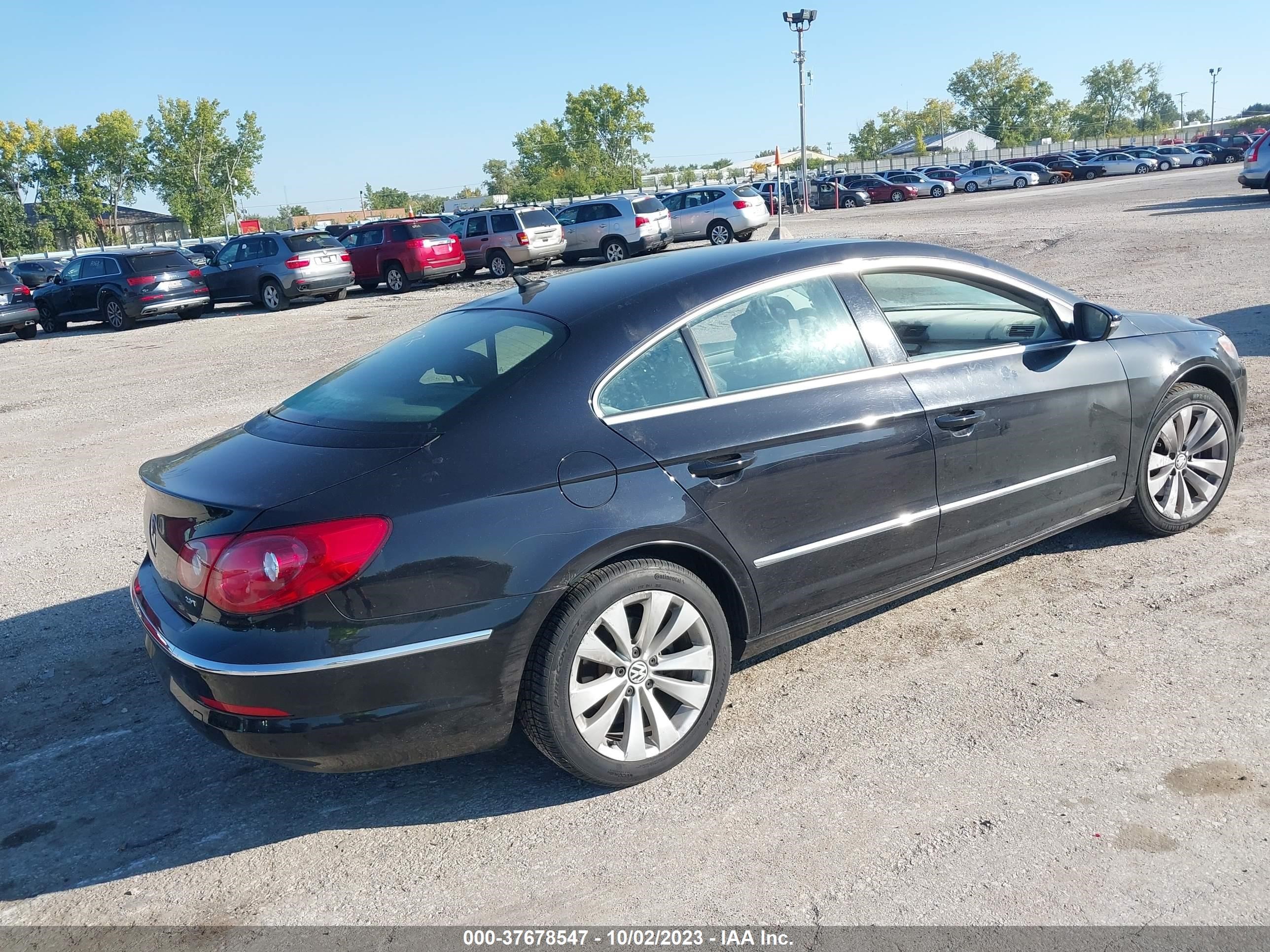 Photo 3 VIN: WVWMN7AN4BE720817 - VOLKSWAGEN PASSAT CC 