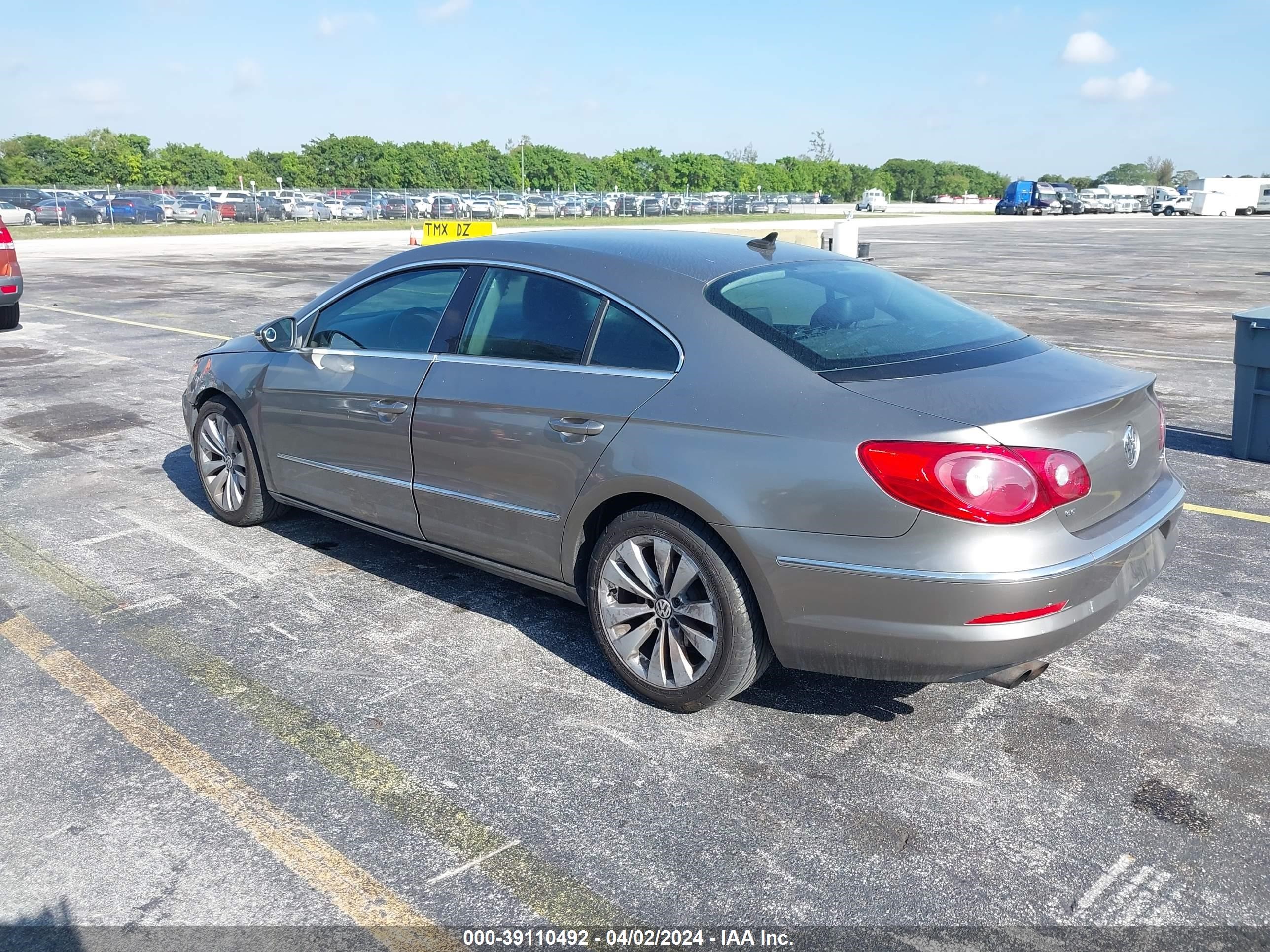 Photo 2 VIN: WVWMN7AN7BE728622 - VOLKSWAGEN PASSAT 