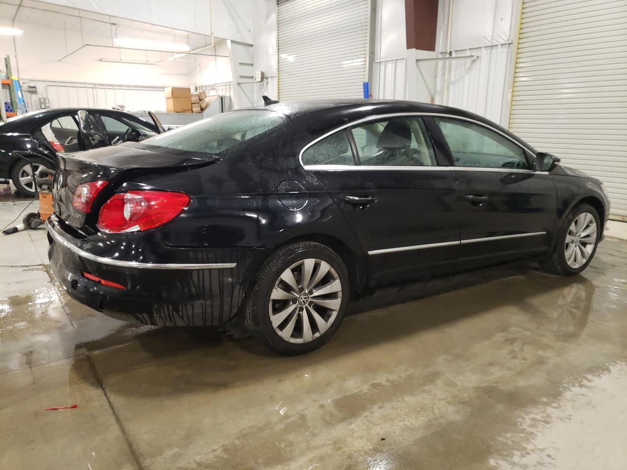 Photo 2 VIN: WVWNN7AN0BE715523 - VOLKSWAGEN PASSAT CC 