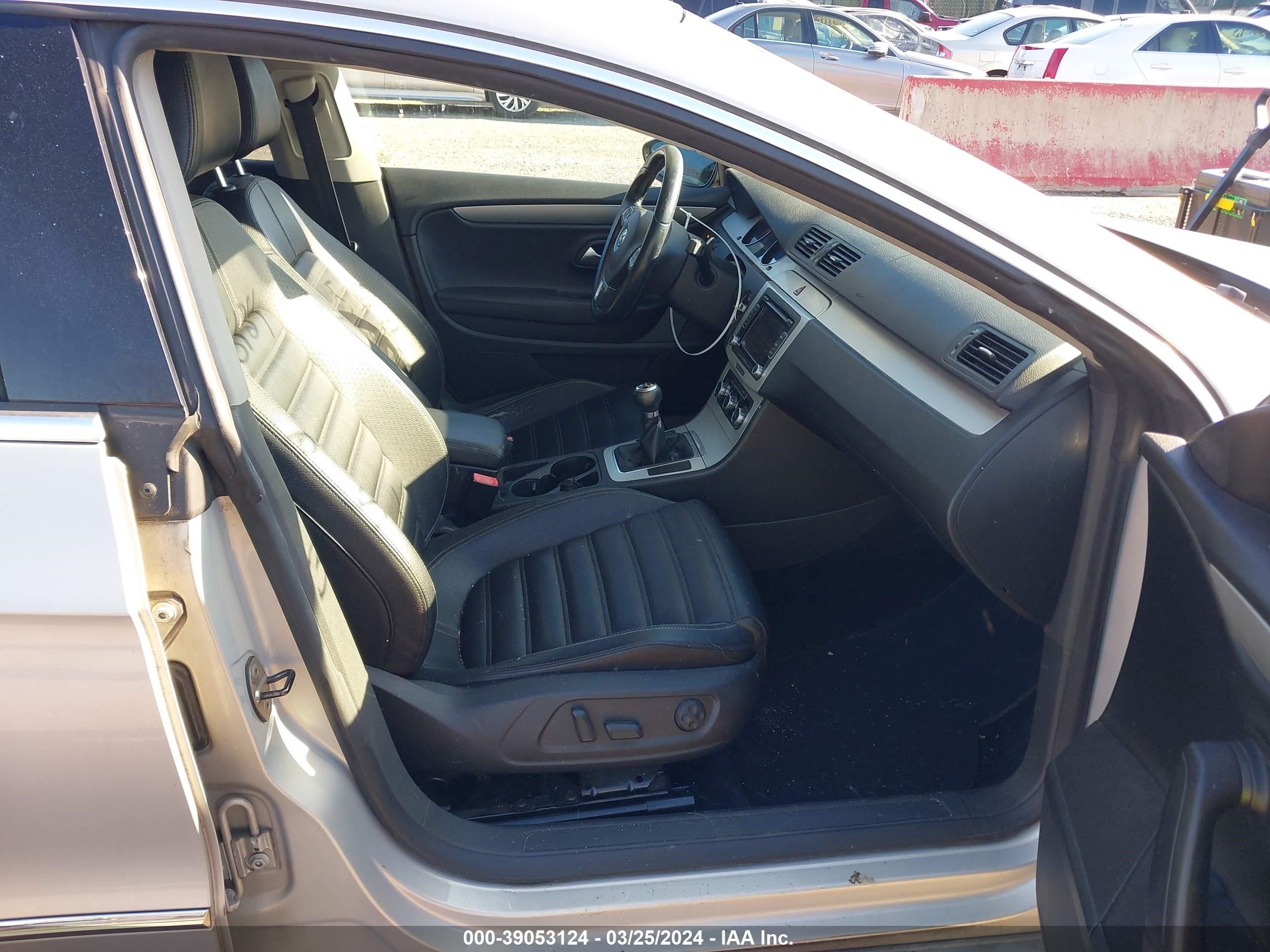 Photo 4 VIN: WVWNP7AN1BE728100 - VOLKSWAGEN PASSAT 