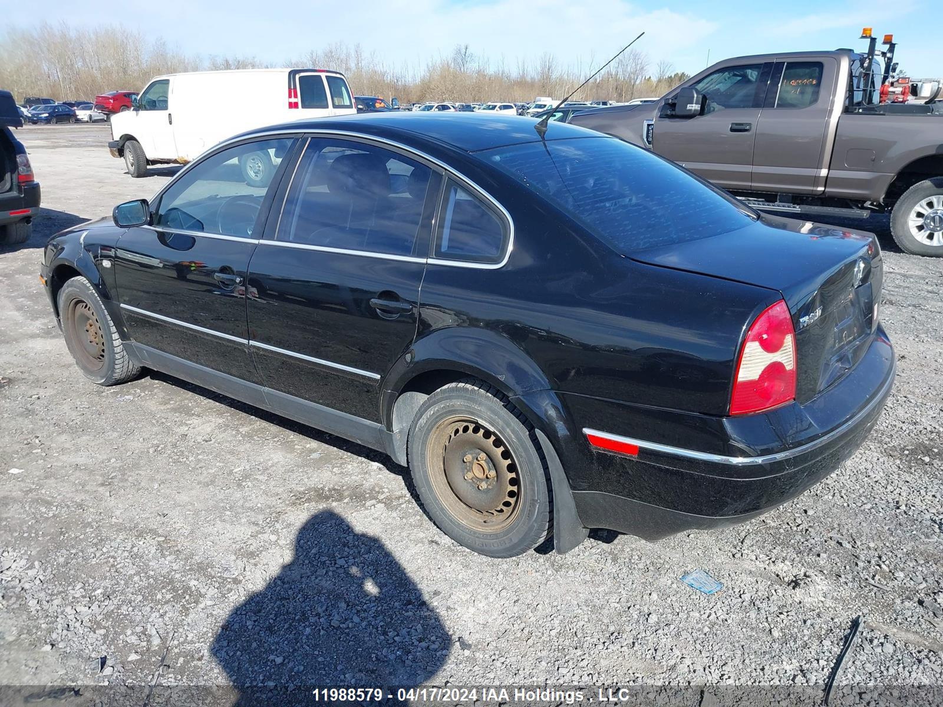 Photo 2 VIN: WVWPD23B03P056172 - VOLKSWAGEN PASSAT 