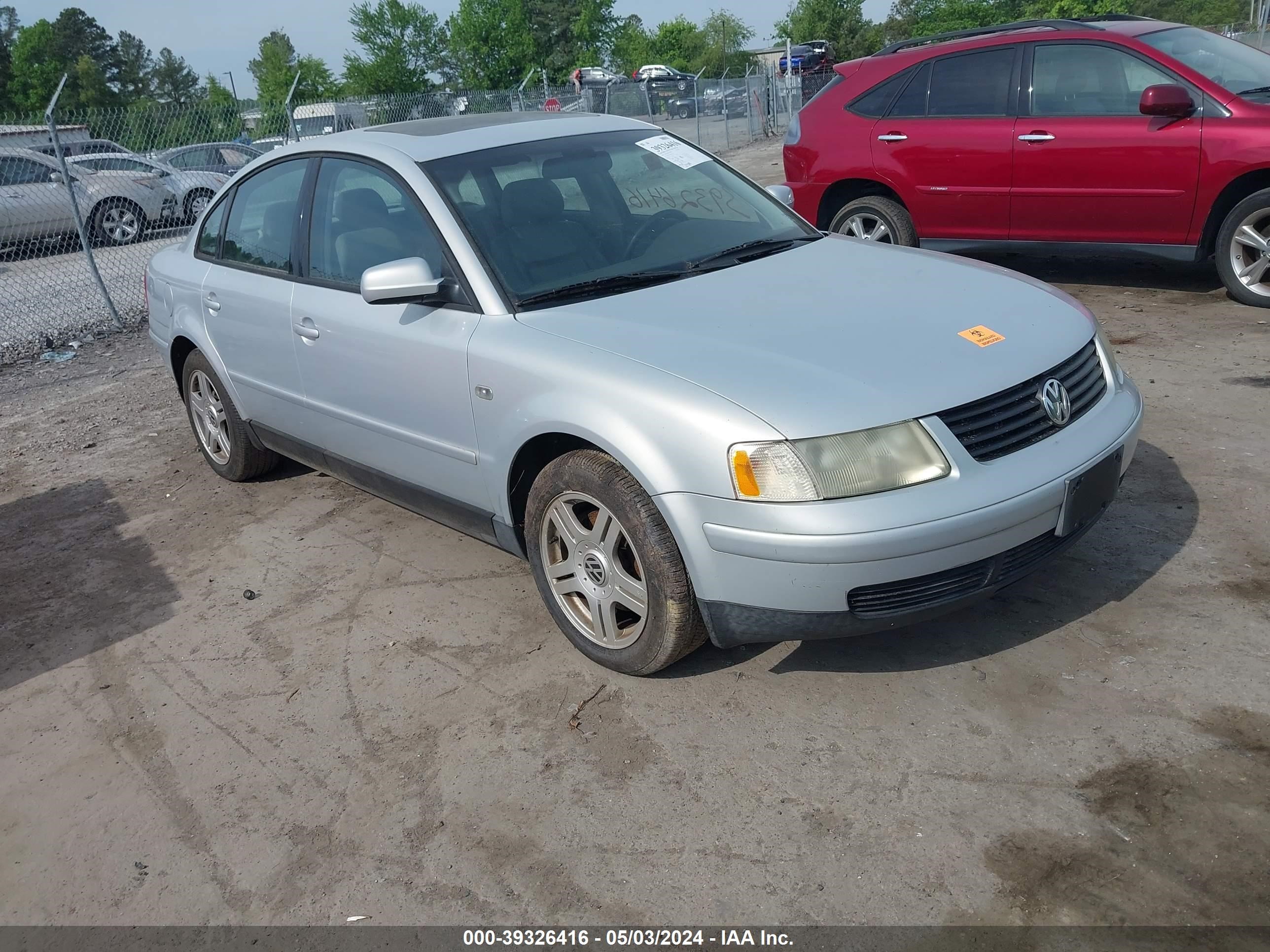 Photo 0 VIN: WVWPD23B6YP290212 - VOLKSWAGEN PASSAT 