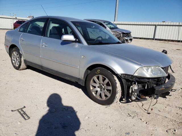 Photo 3 VIN: WVWPD63B03P281215 - VOLKSWAGEN PASSAT 