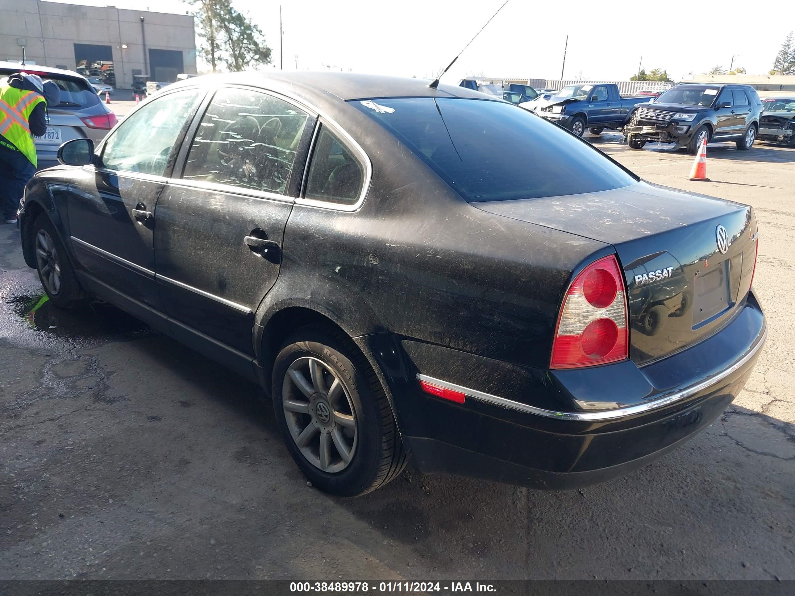 Photo 2 VIN: WVWPD63B14P250928 - VOLKSWAGEN PASSAT 