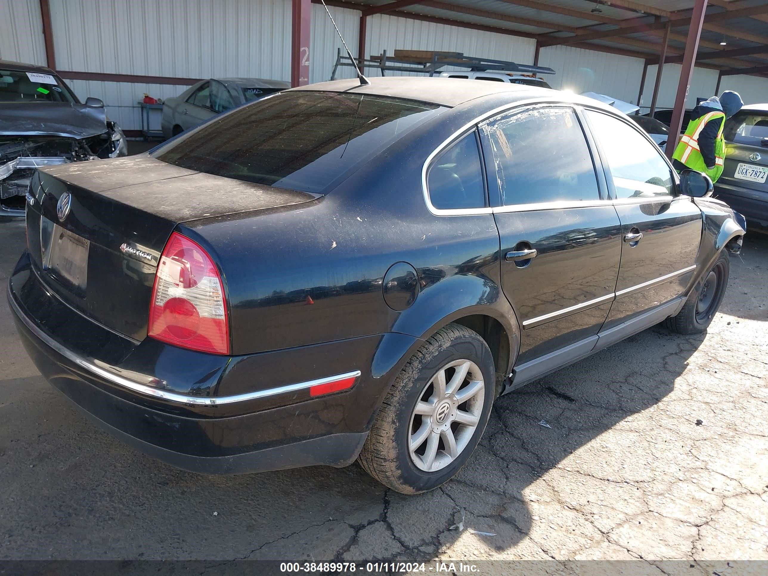 Photo 3 VIN: WVWPD63B14P250928 - VOLKSWAGEN PASSAT 