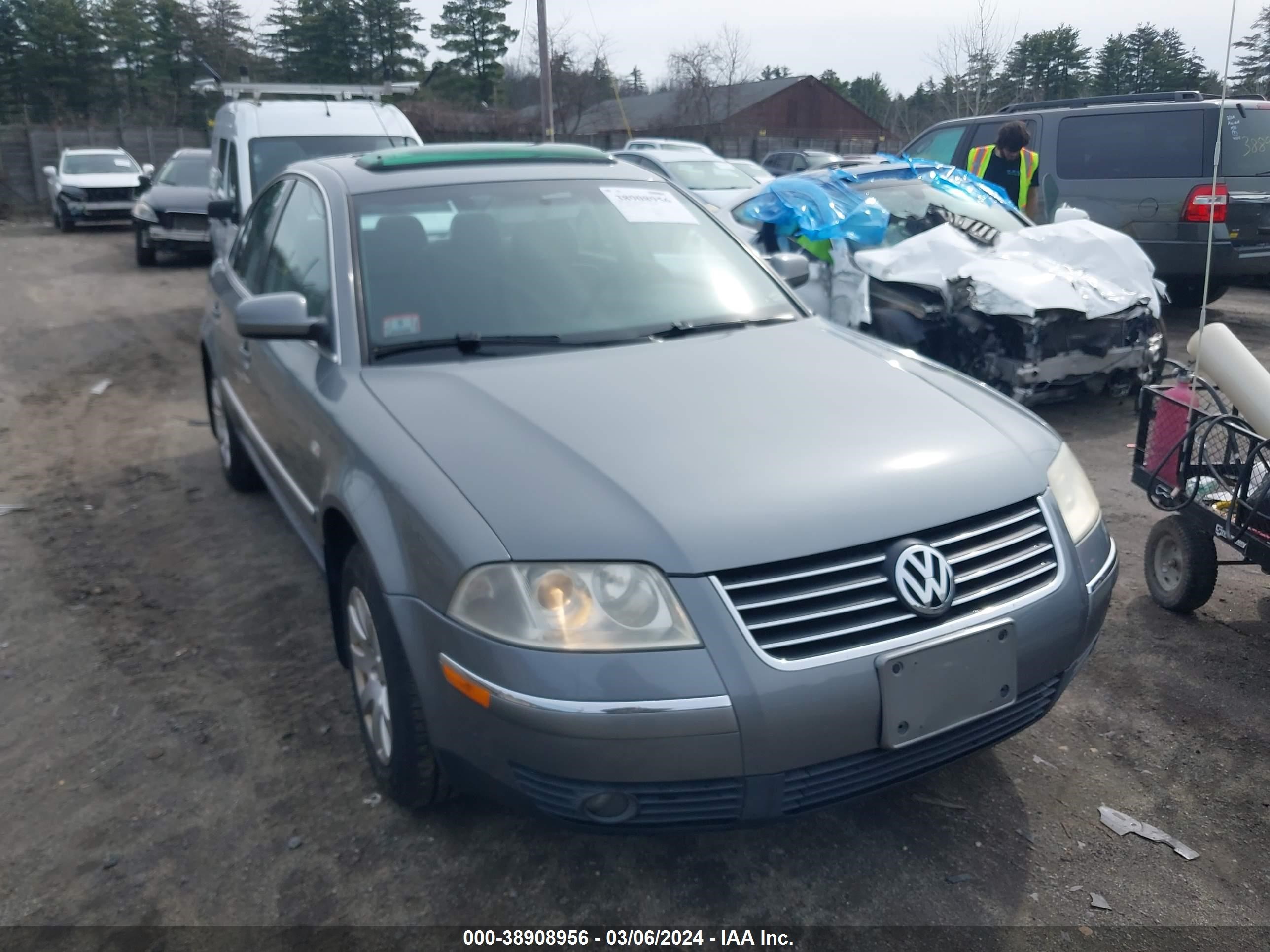 Photo 0 VIN: WVWPD63B22P353417 - VOLKSWAGEN PASSAT 