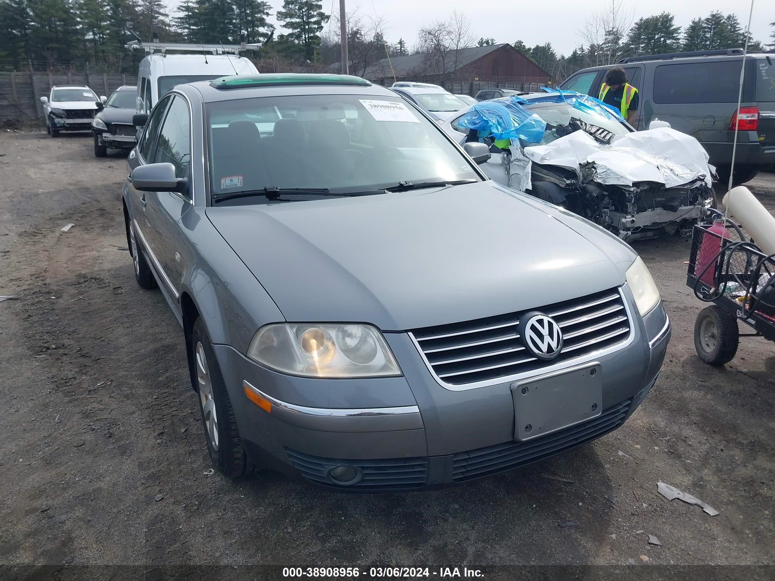 Photo 5 VIN: WVWPD63B22P353417 - VOLKSWAGEN PASSAT 