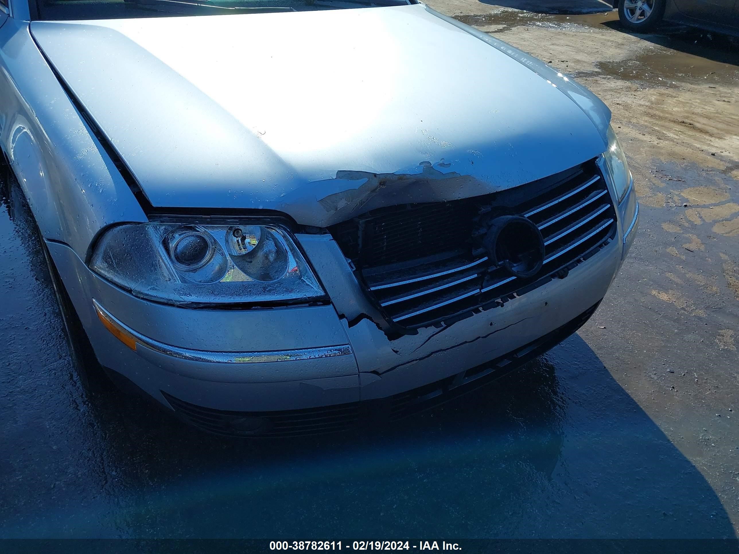 Photo 5 VIN: WVWPD63B24E128106 - VOLKSWAGEN PASSAT 