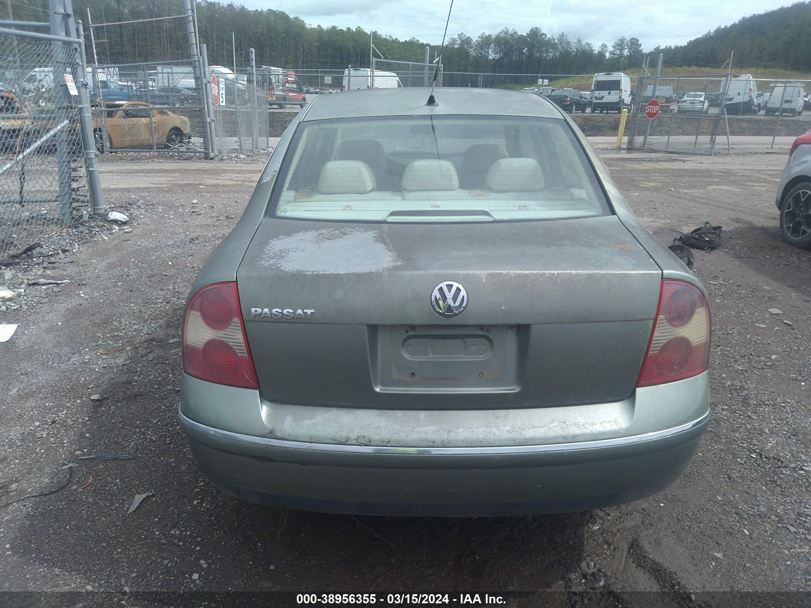 Photo 14 VIN: WVWPD63B52P124312 - VOLKSWAGEN PASSAT 