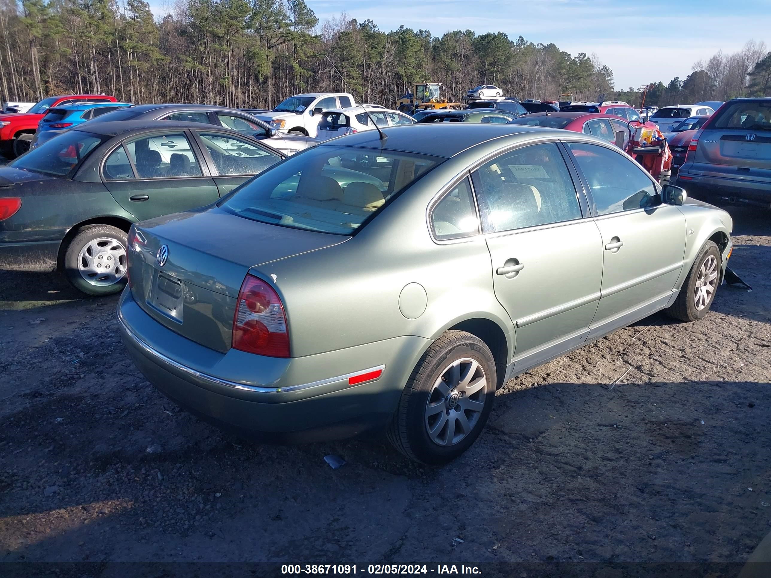 Photo 3 VIN: WVWPD63B82P434843 - VOLKSWAGEN PASSAT 